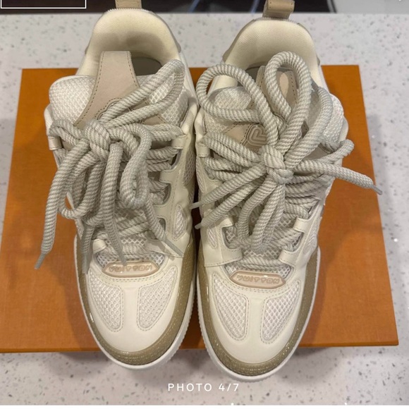 LV sneakers beige - Picture 3 of 5